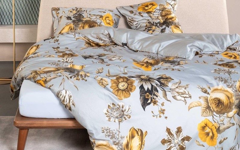 Tussen hemel en aarde