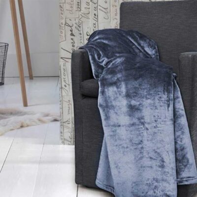 Een complete slaapkamer met onze plaids en spreien