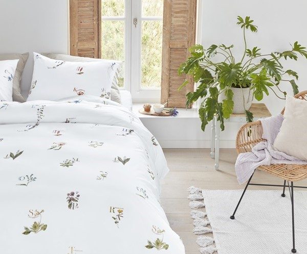 Marjolein Bastin Alphabet dekbedovertrek - multi