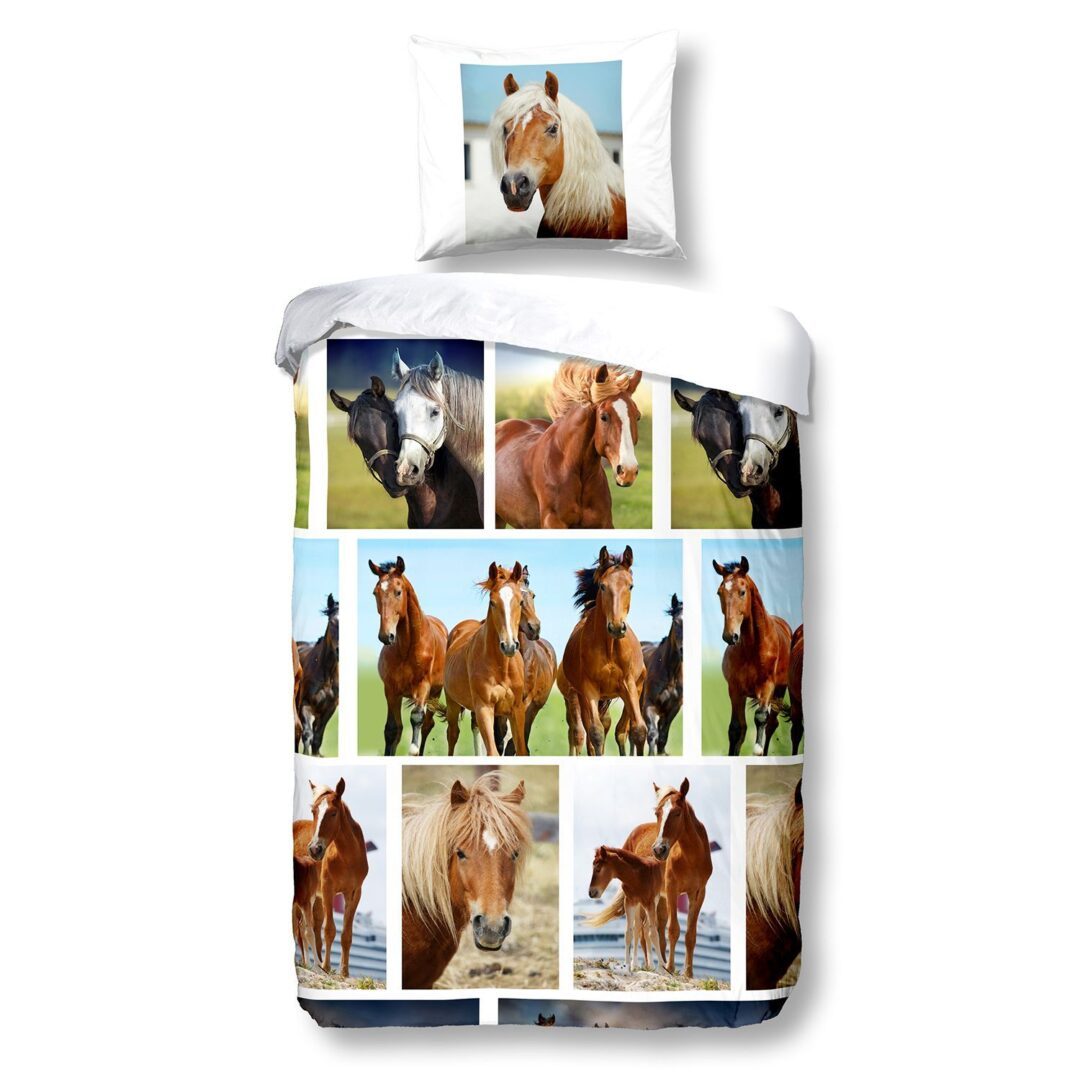 Snoozing Horses Beach dekbedovertrek