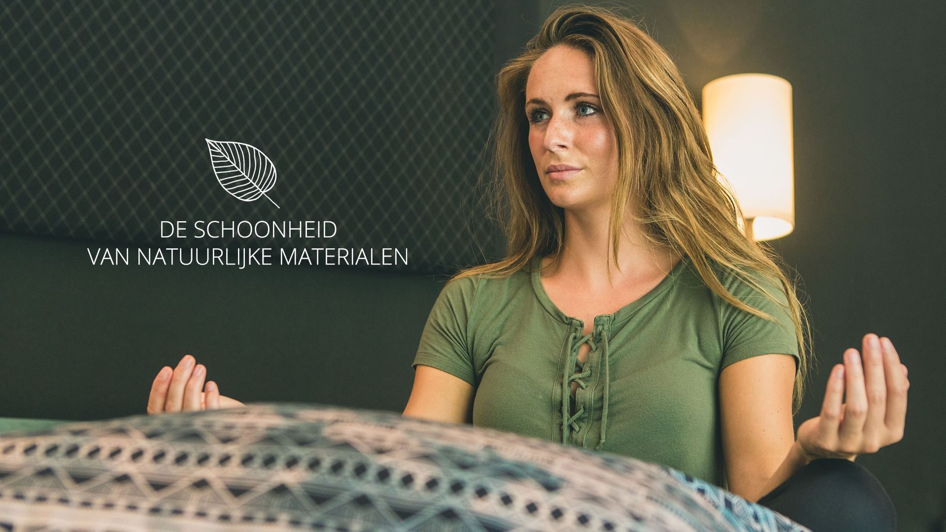 Kayori Isahaya dekbedovertrek