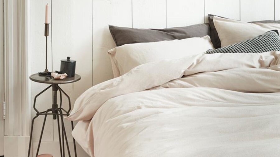 Creëer een rustige, sfeervolle slaapkamer met de trend: Natural Living