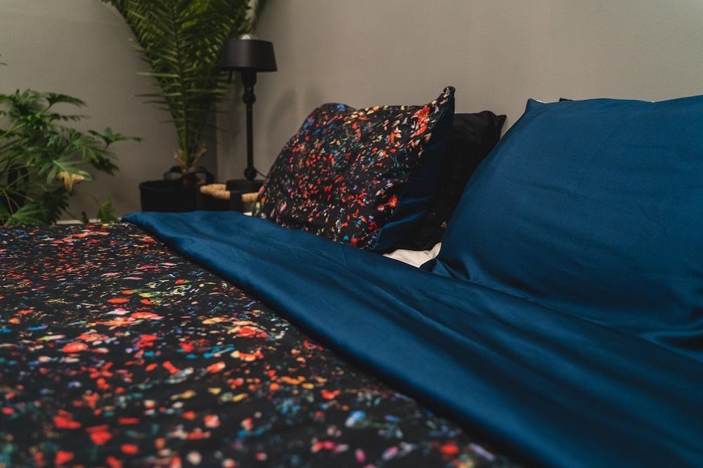 Kayori Miki dekbedovertrek