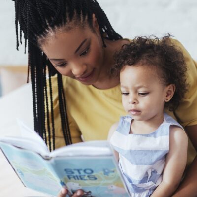 Nationale Voorleesdagen: Voorlezen voor het slapengaan