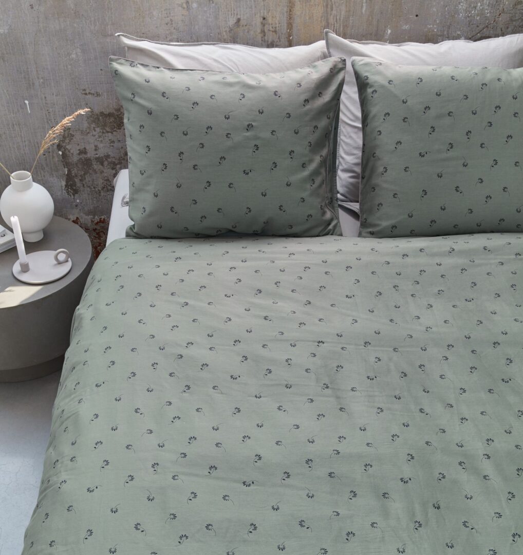 VT Wonen Covered with Flowers dekbedovertrek