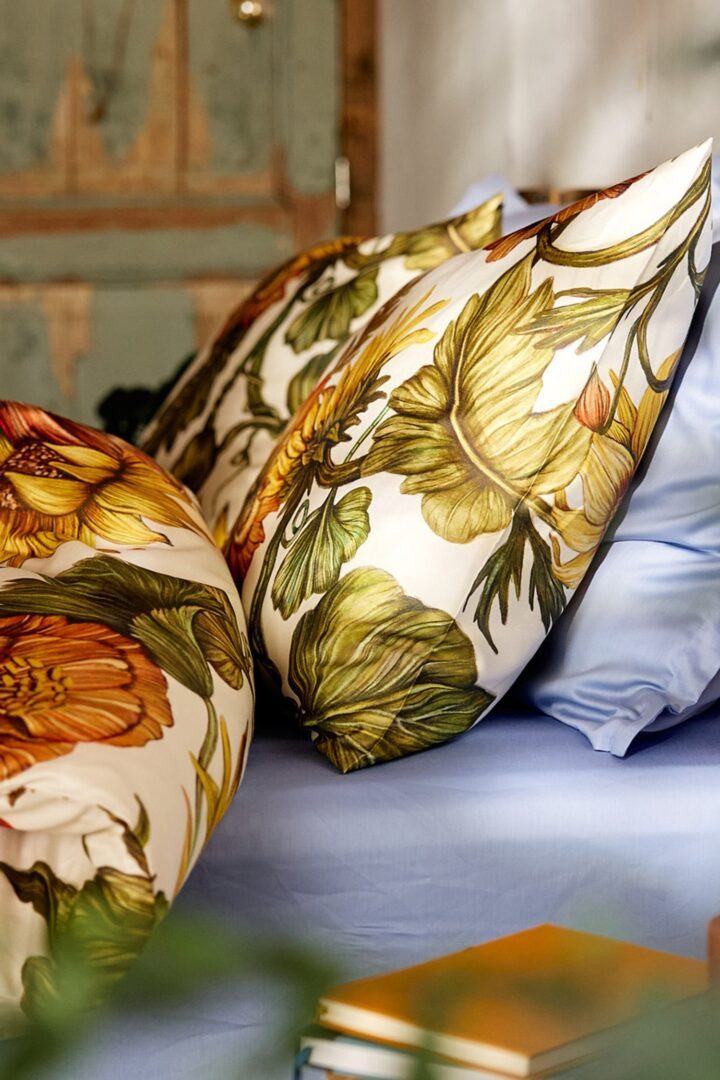 Cinderella Serenade dekbedovertrek - okergeel