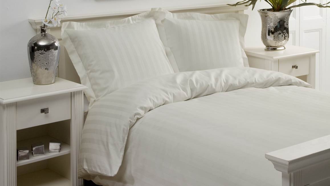 Papillon Uni Satin dekbedovertrek