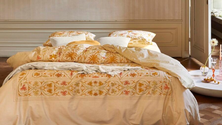 Met warm geel haalt Essenza het zonnetje in huis!