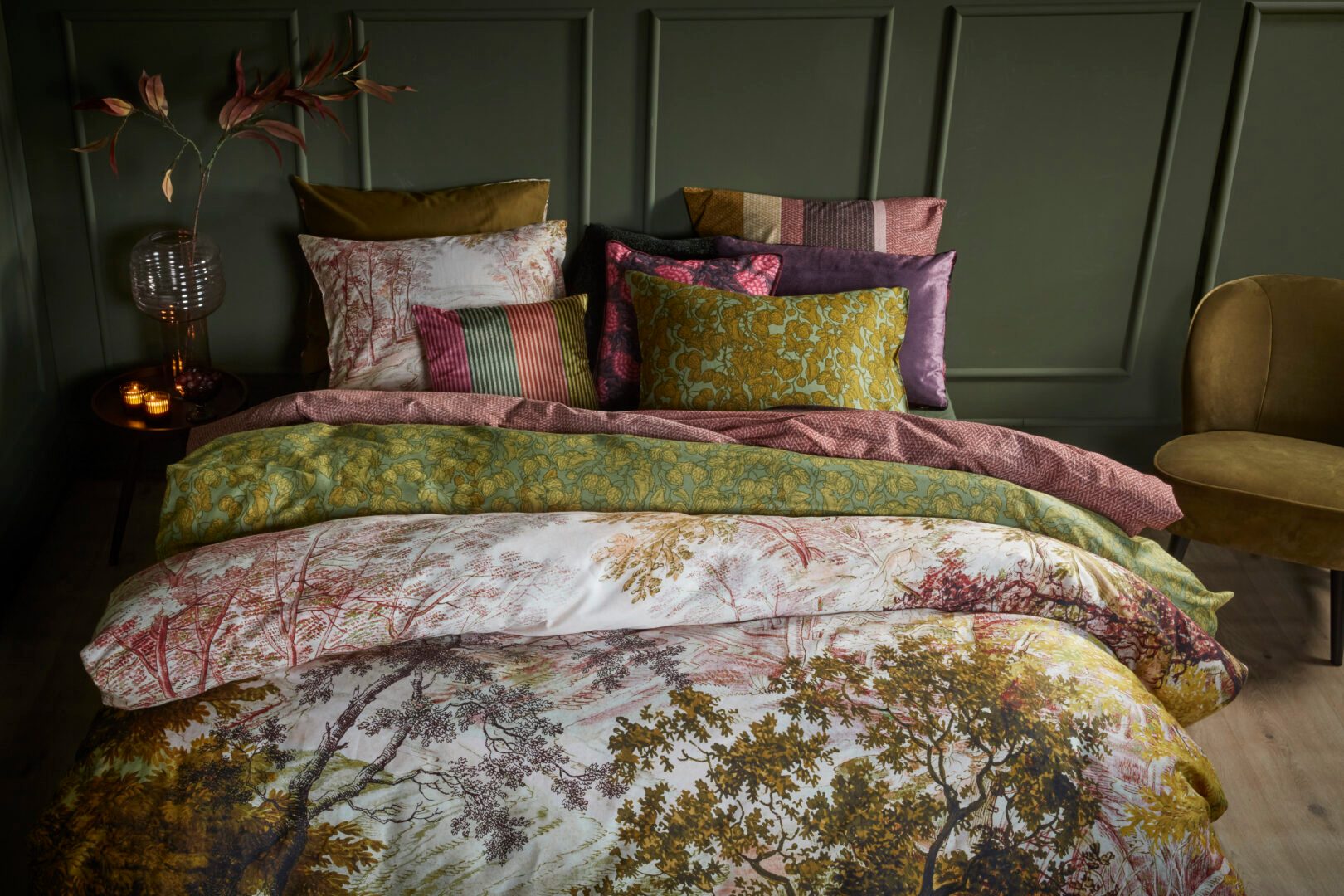 Beddinghouse Story Charming