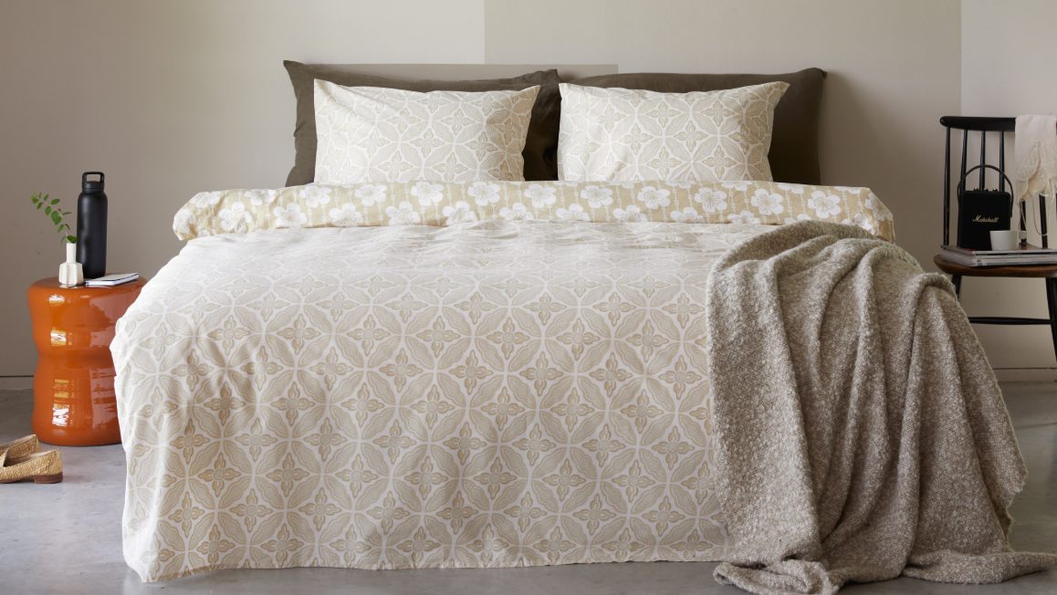 Ivorlyn Luxury Bedding