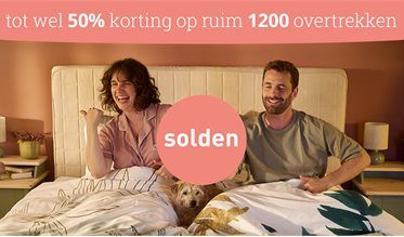 Het is SOLDEN bij Smulderstextiel. Dat betekent tot wel 50% korting op heel veel bekende merken beddengoed! Dekbedovertrekken, hoeslakens, dekbedden en nog veel meer van topmerken als Beddinghouse, Essenza, Snoozing en Rivièra Maison vindt u hier in de aanbieding!