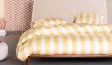 Essenza staat bekend om haar trendy en vooral hoogwaardige kwaliteitsproducten. Het stijlvolle merk heeft een ruim assortiment beddengoed om de slaapkamer precies naar jouw smaak in te richten. Van een mooi dekbedovertrek tot een stijlvolle plaid, het bedtextiel van Essenza is van hoogwaardige kwaliteit en altijd geïnspireerd op de laatste trends.