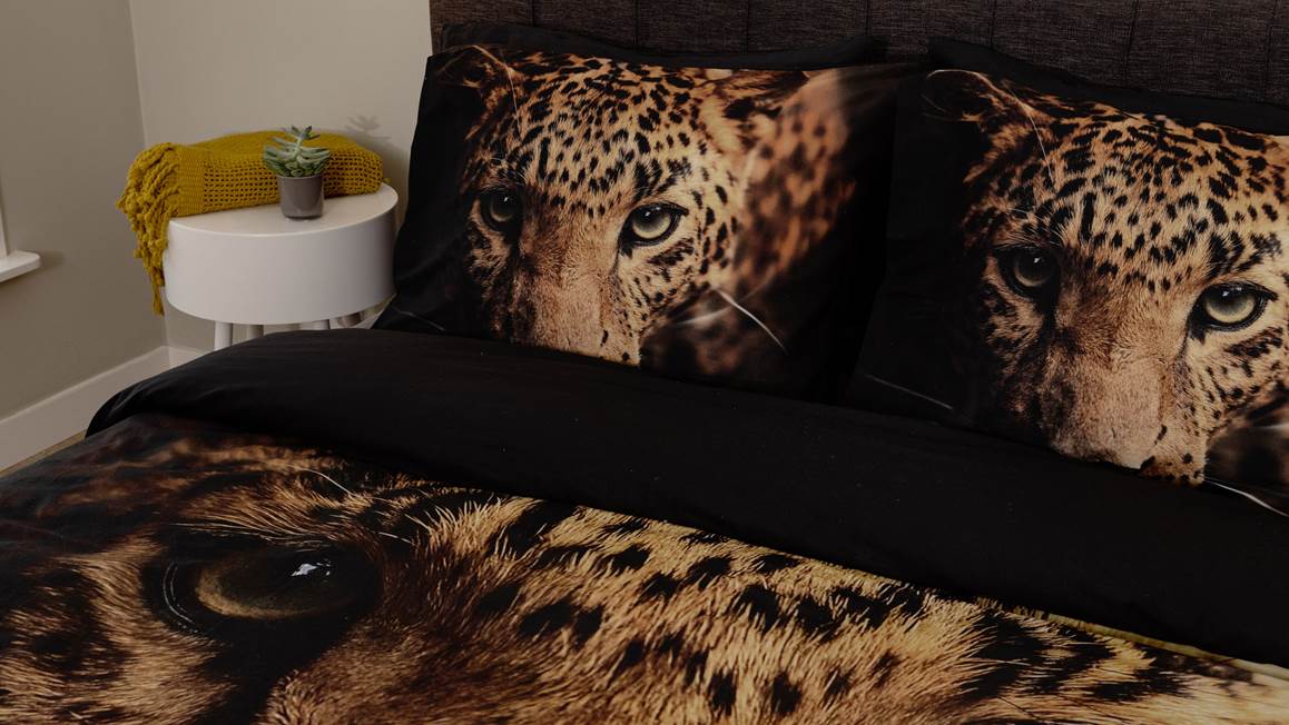 Snoozing Lupard dekbedovertrek