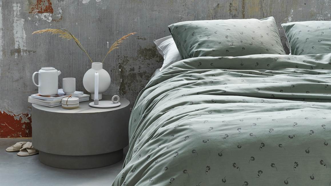 VTWonen Covered with Flowers dekbedovertrek