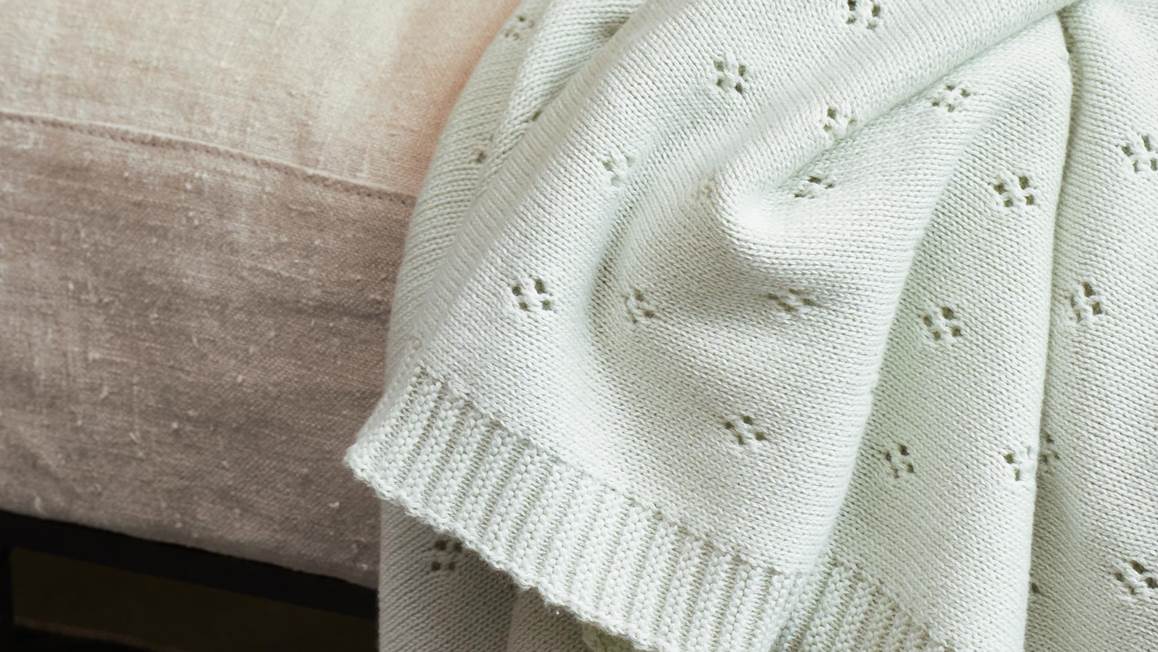 Essenza Knitted Ajour plaid