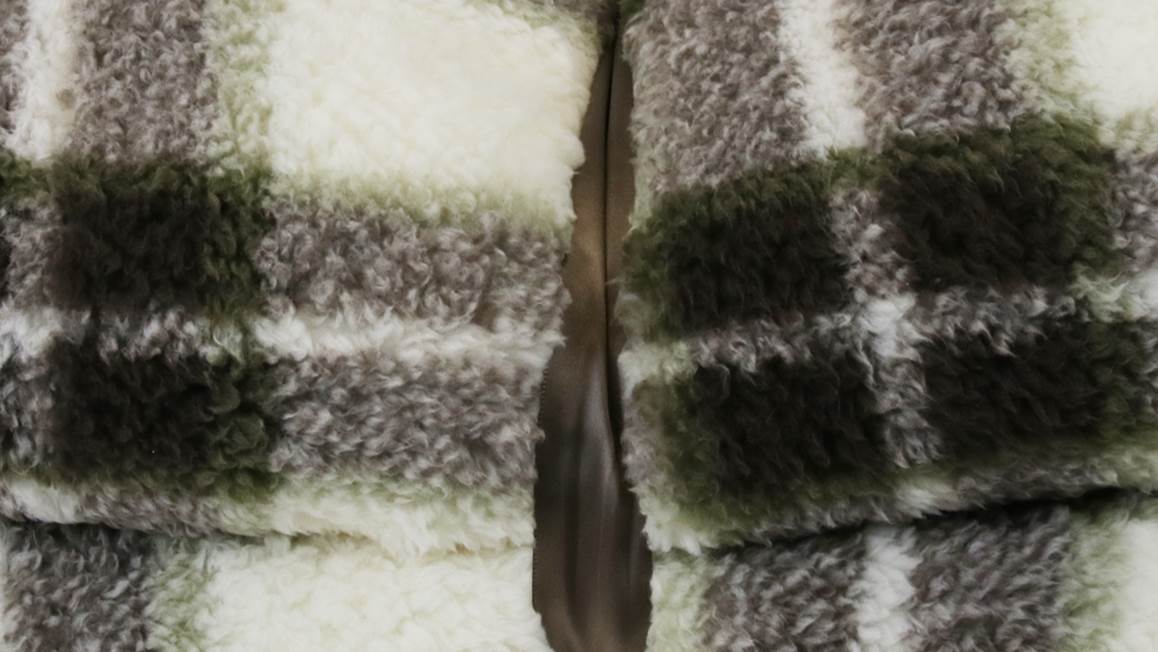 Unique Living Tris fleece plaid