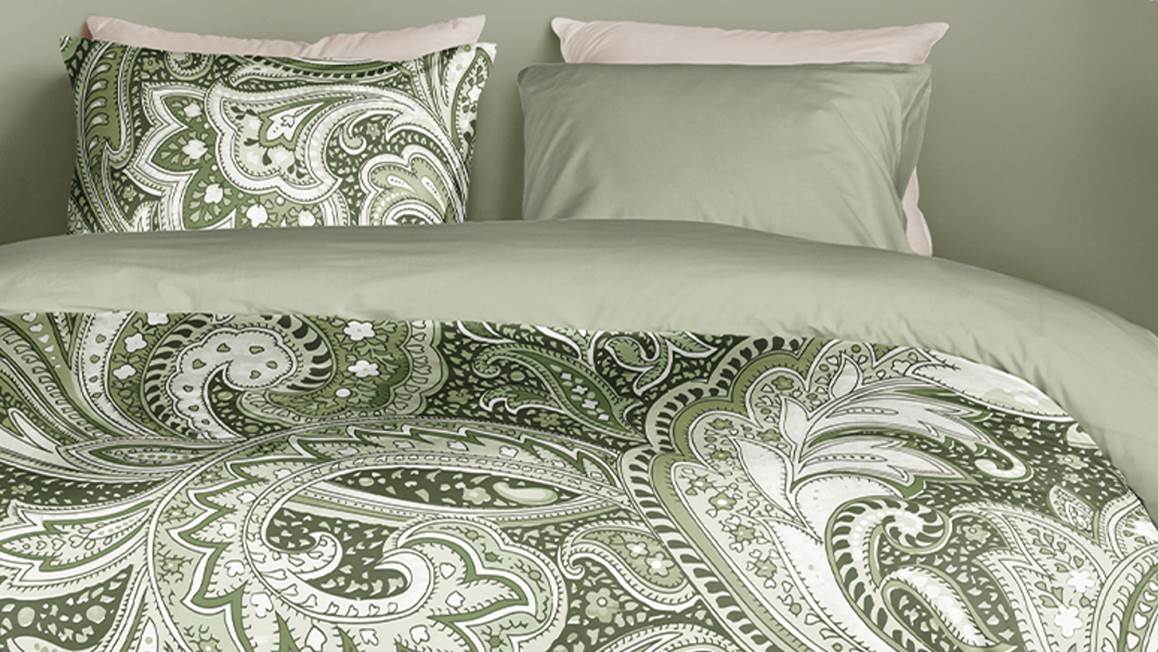 Snoozing Indara dekbedovertrek