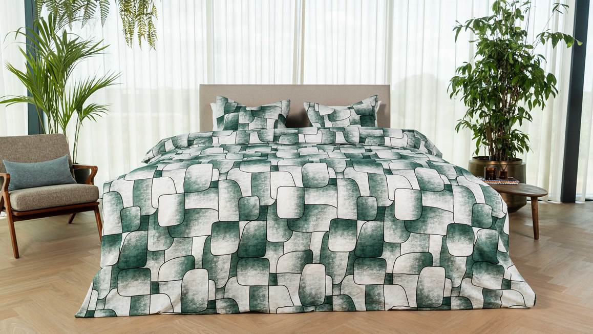 Kayori Mariko dekbedovertrek