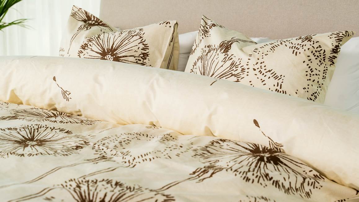 Kayori Mira dekbedovertrek