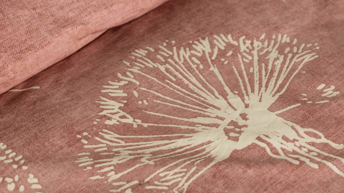 Kayori Mira dekbedovertrek