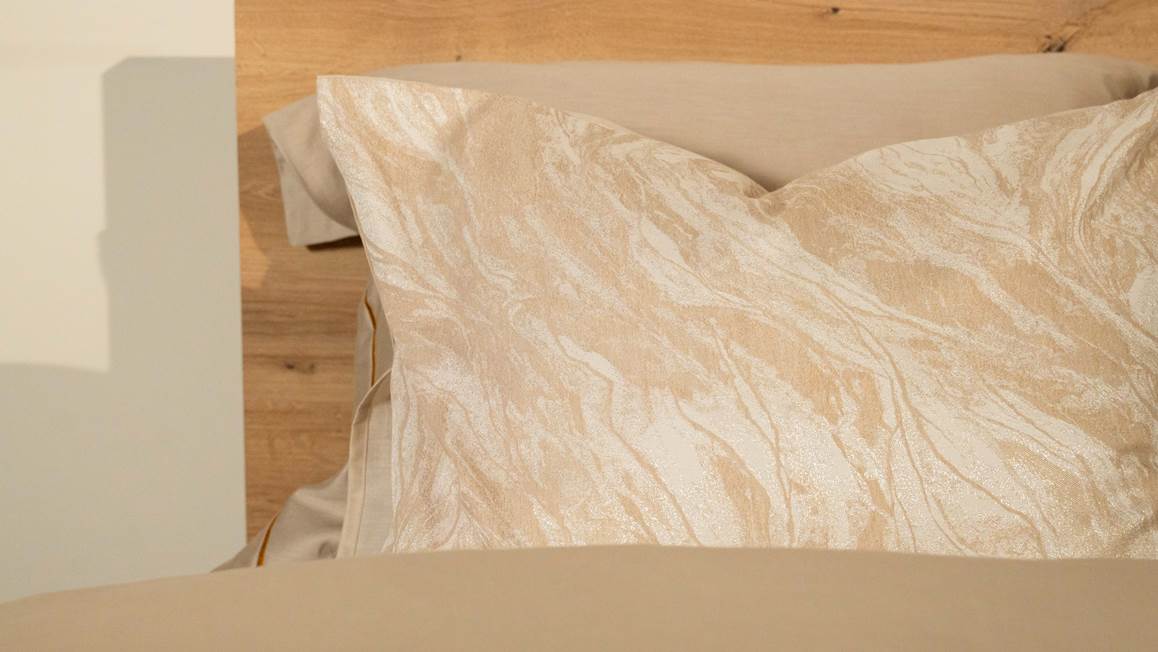 Kayori Nachi dekbedovertrek