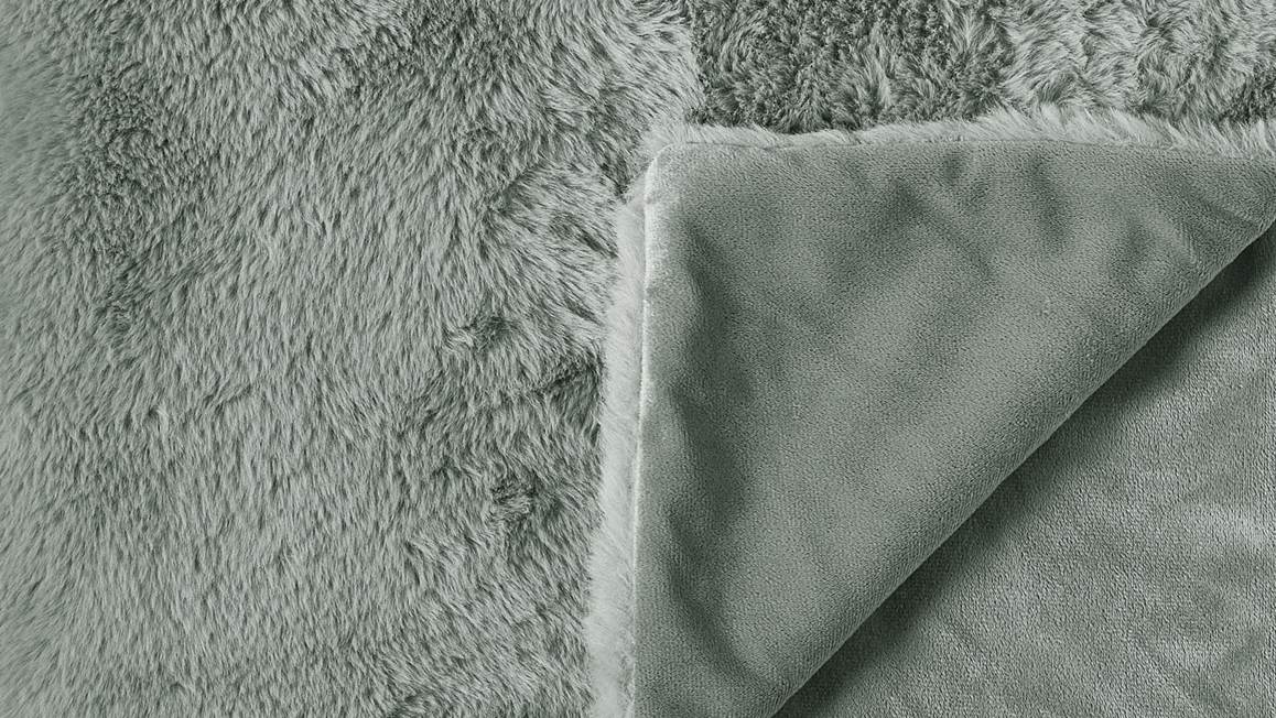 KAAT Amsterdam Cuddle Cloud fleece plaid