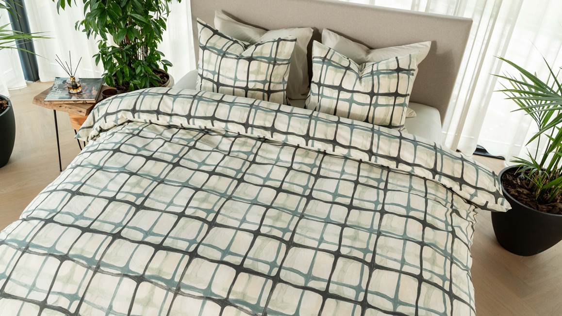 Kayori Yasu dekbedovertrek