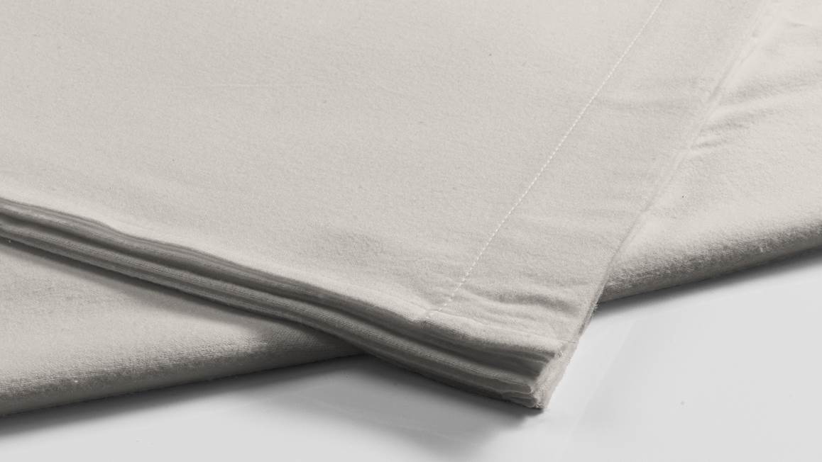 Snoozing flanel hoeslaken