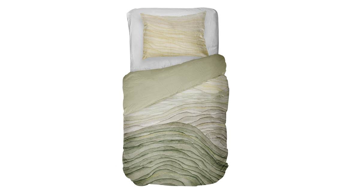 Kayori Zaki dekbedovertrek