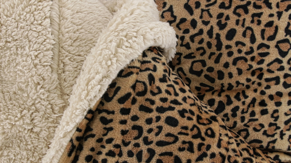 Unique Living Mara fleece plaid