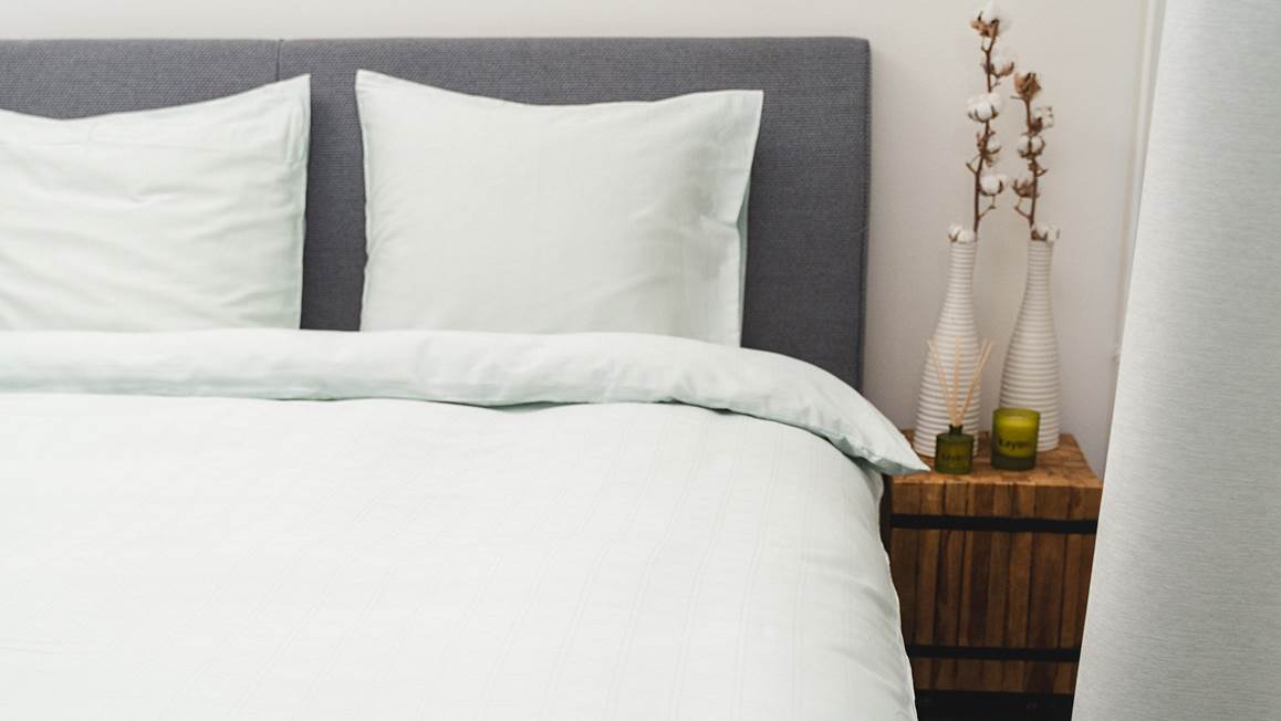 Kayori Shizu dekbedovertrek