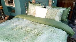 Kayori Zuru dekbedovertrek