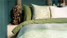 Kayori Zuru dekbedovertrek