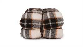 Unique Living Tris fleece plaid