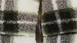 Unique Living Tris fleece plaid
