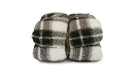 Unique Living Tris fleece plaid