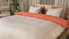 Kayori Satomi dekbedovertrek