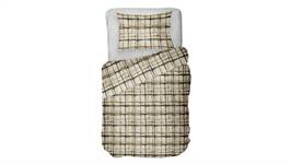 Kayori Yasu dekbedovertrek